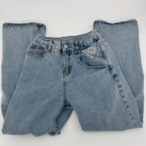 DAZY High Rise Straight Leg/Relaxed Fit Jeans Women’s M Light Wash